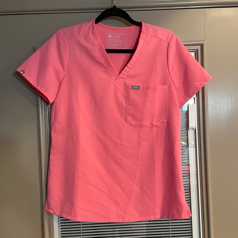 EUC NEON PINK FIGS SMALL TOP MEDIUM PANTS